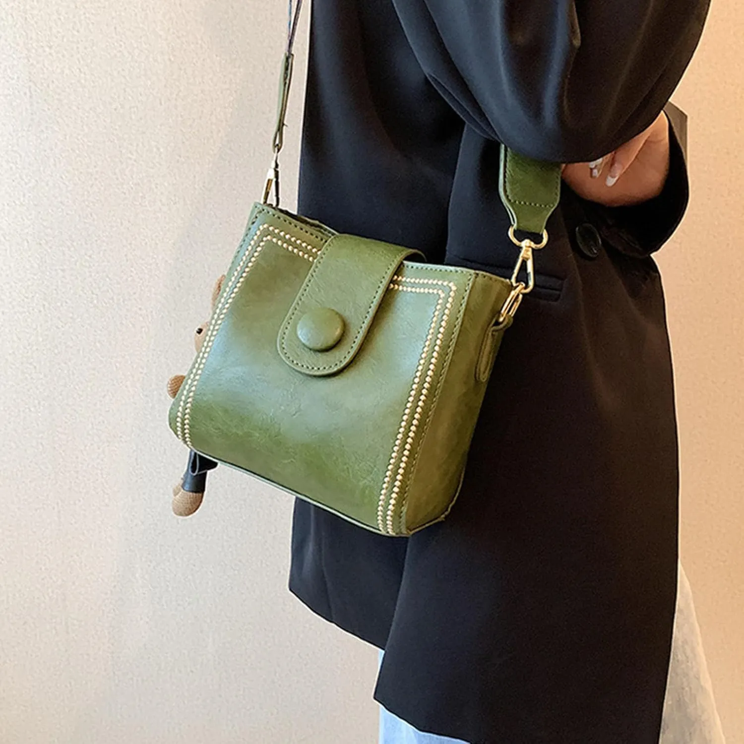 Bucket Bag, Vintage Crossbody Bag with Adjustable Wider Shoulder Strap, with Cute Rabbit Pendant.