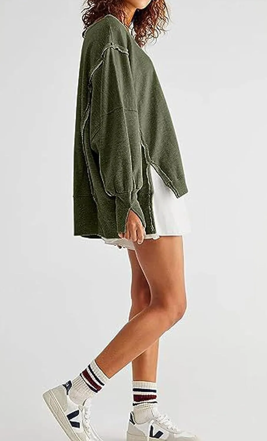 CHARTOU Women Oversized Crewneck Sweatshirt Ripped Distressed Hoodie Lightweight Tunic Shirts Sweatshirt