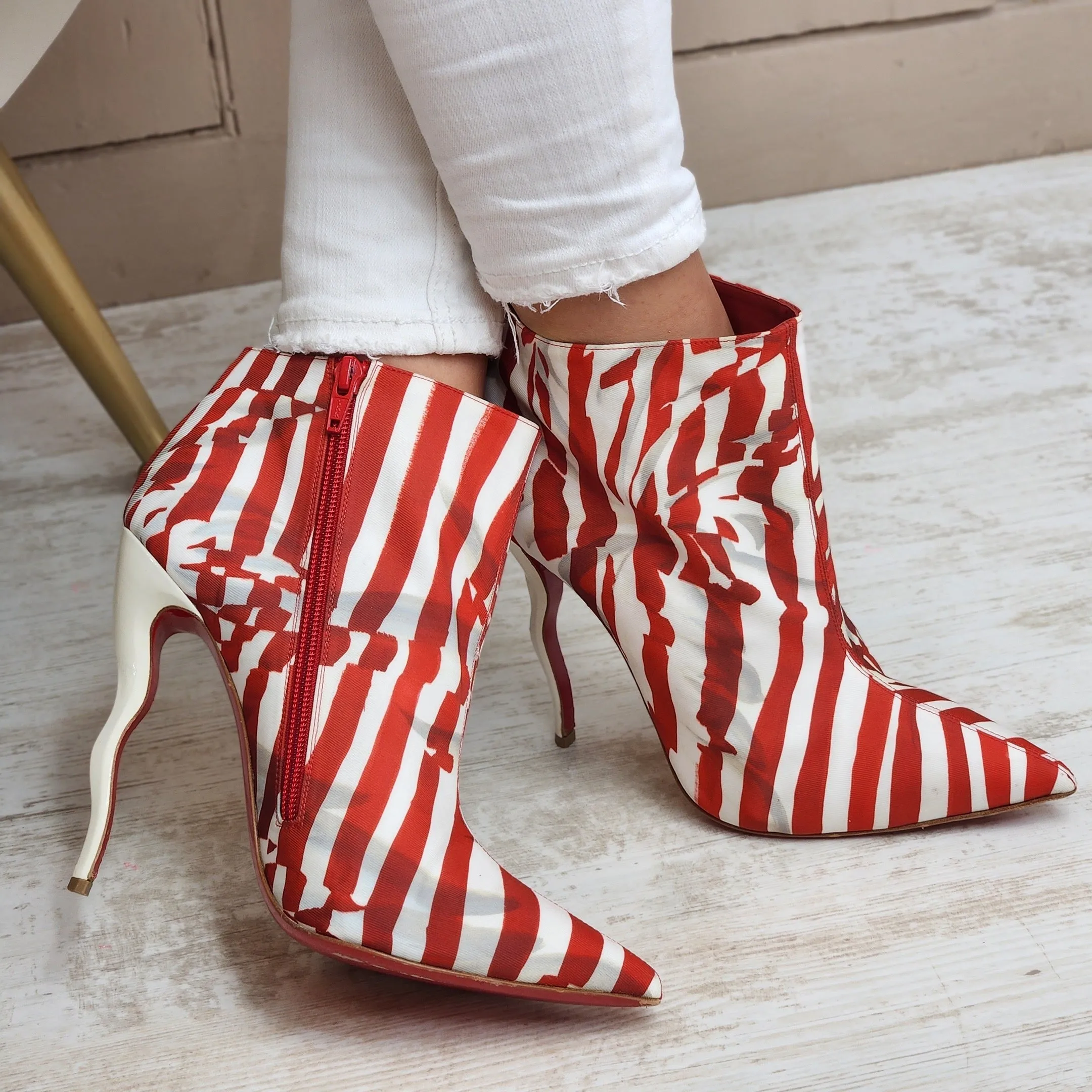 CHRISTIAN LOUBOUTIN STRIPED SO KATE WAWY HEEL BOOTS EU 41/ UK 8