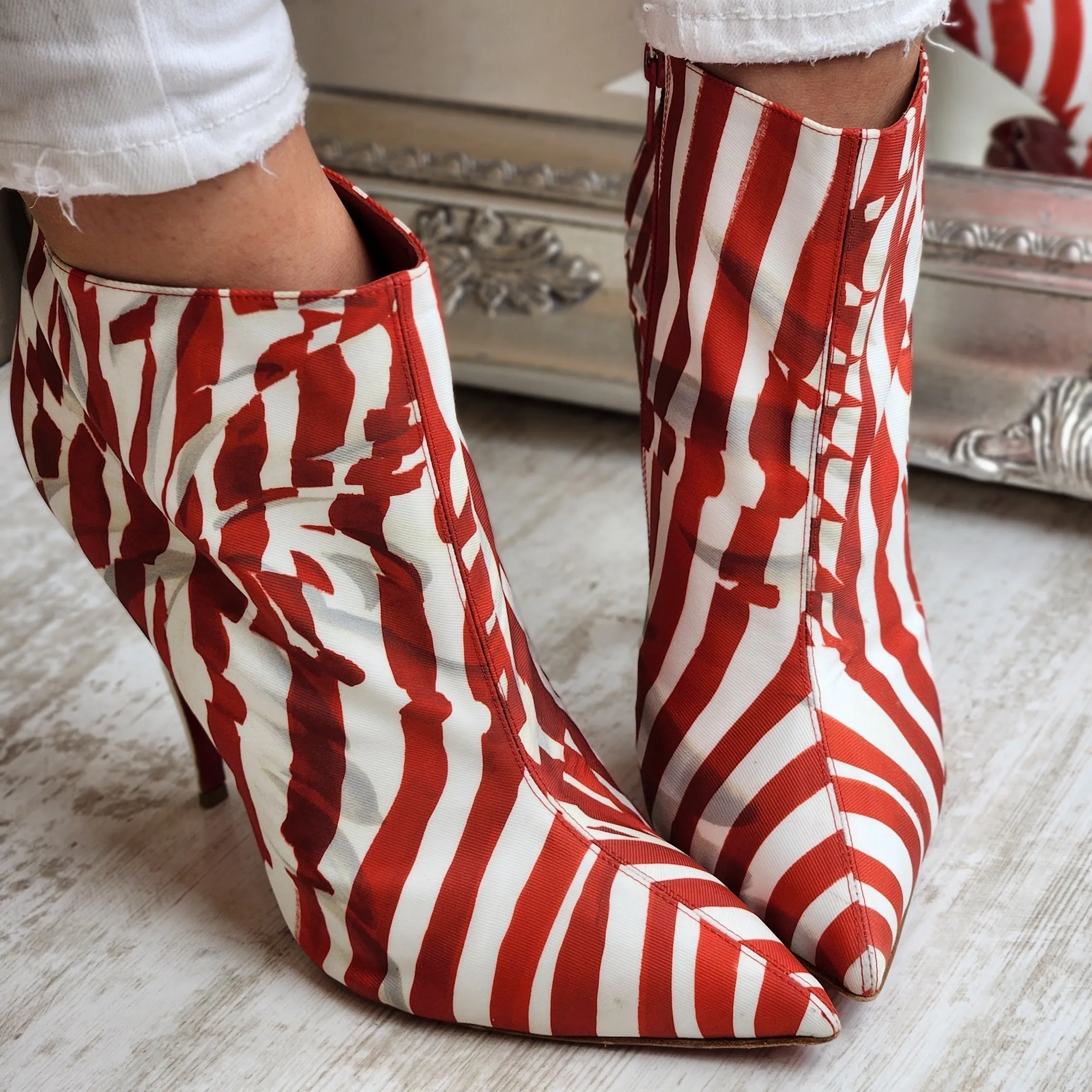 CHRISTIAN LOUBOUTIN STRIPED SO KATE WAWY HEEL BOOTS EU 41/ UK 8