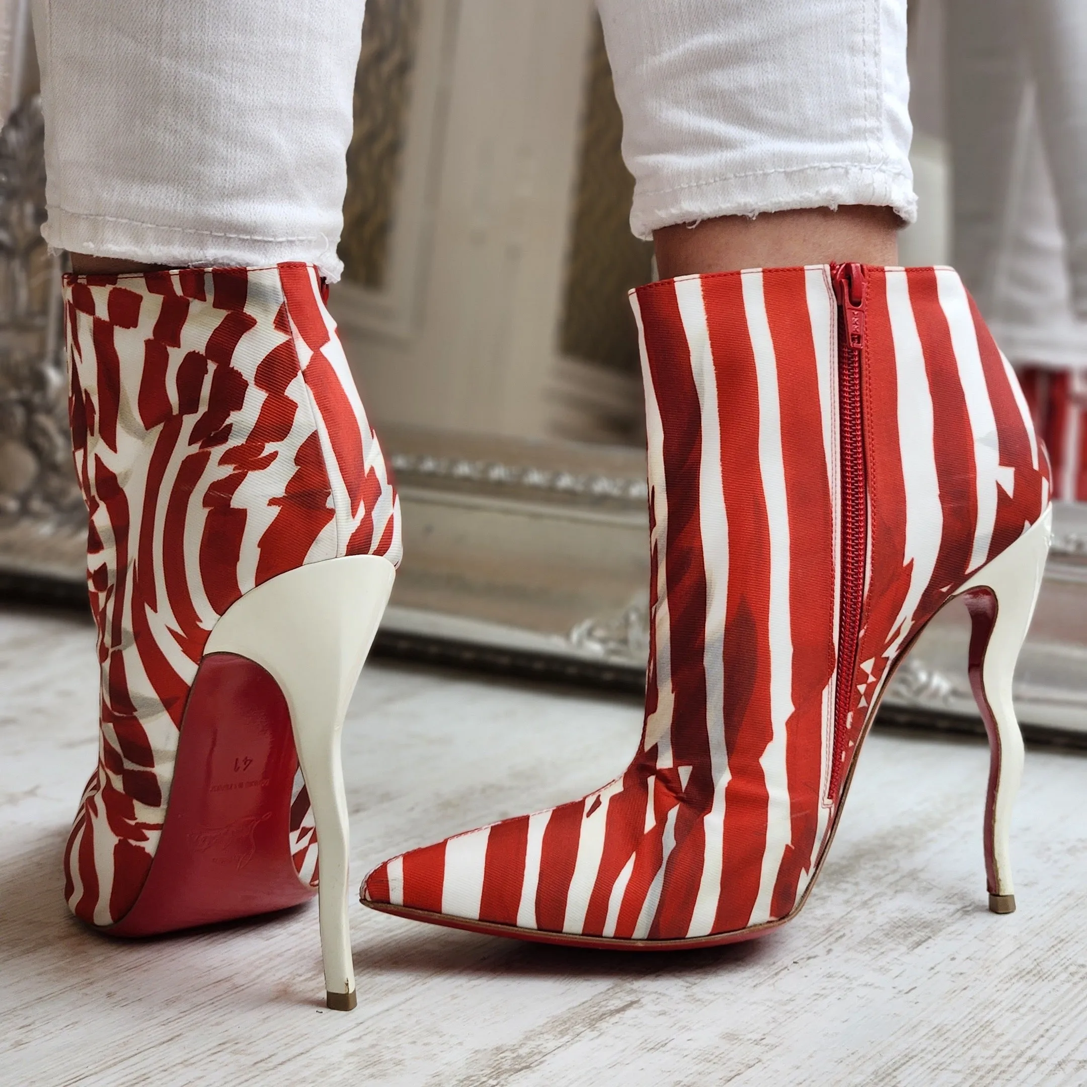 CHRISTIAN LOUBOUTIN STRIPED SO KATE WAWY HEEL BOOTS EU 41/ UK 8