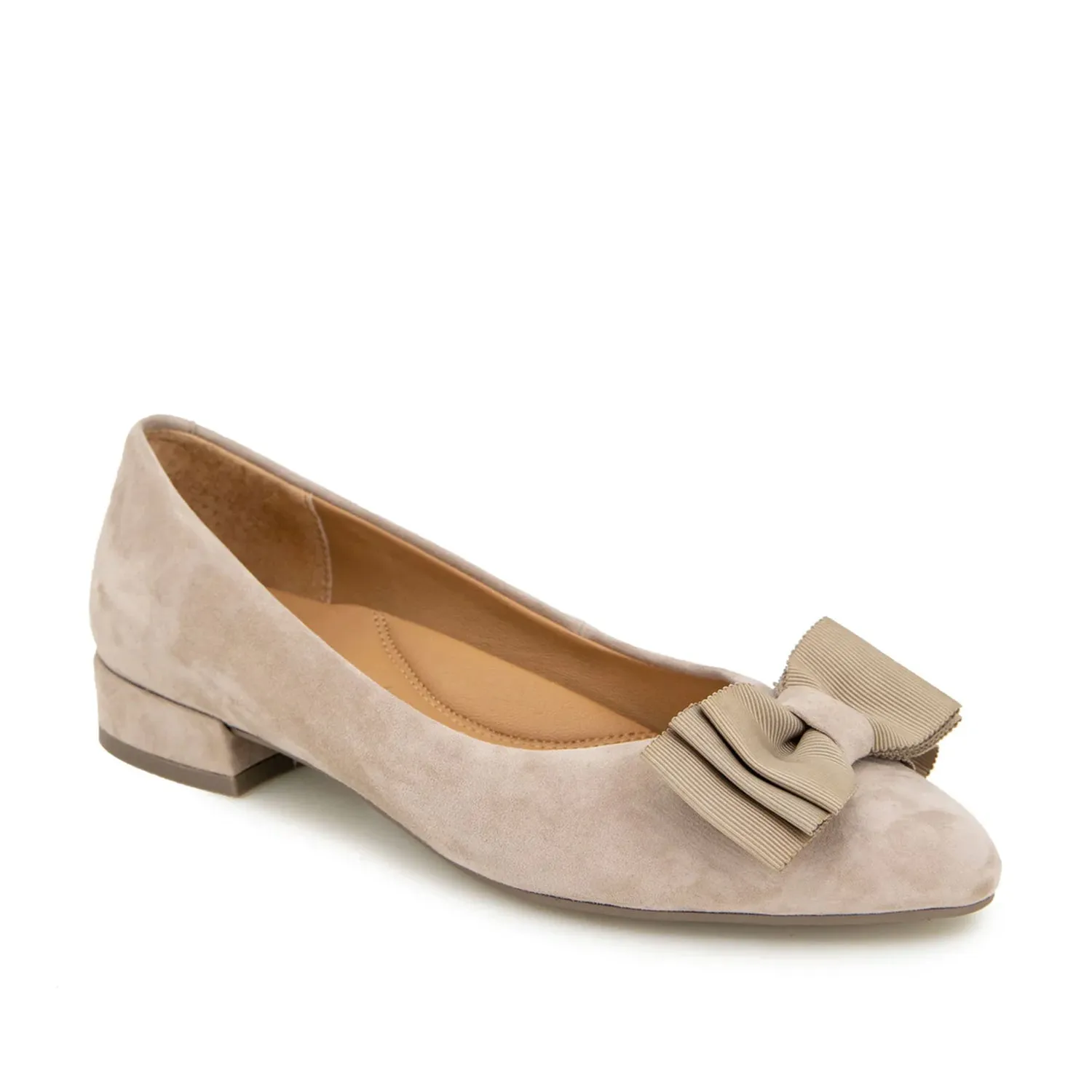Kenneth Cole Women's Atlas Flat in Mushroom