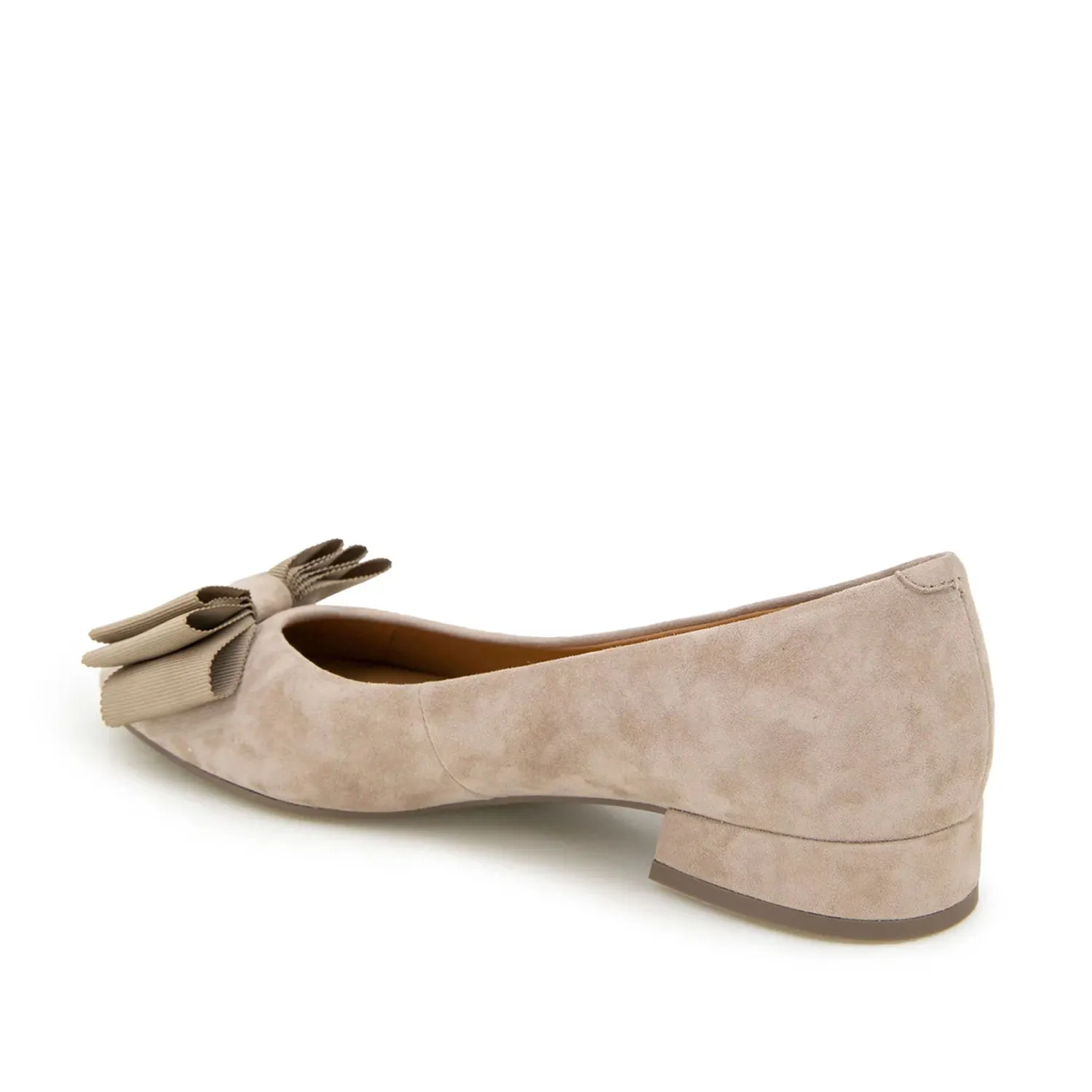 Kenneth Cole Women's Atlas Flat in Mushroom