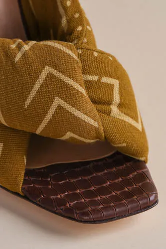 Togo Heel in Dandelion