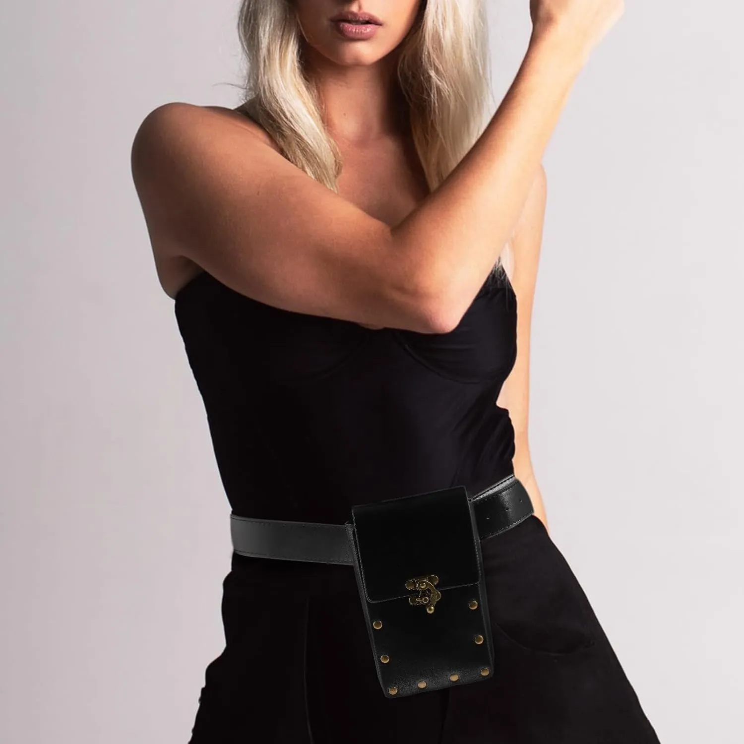 Yardwe Medieval Belt Pouch Punk Waist Bag Vintage PU Leather Fanny Pack Medieval Wallet Renaissance Cosplay Costume Accessories for Halloween Festival Cosplay